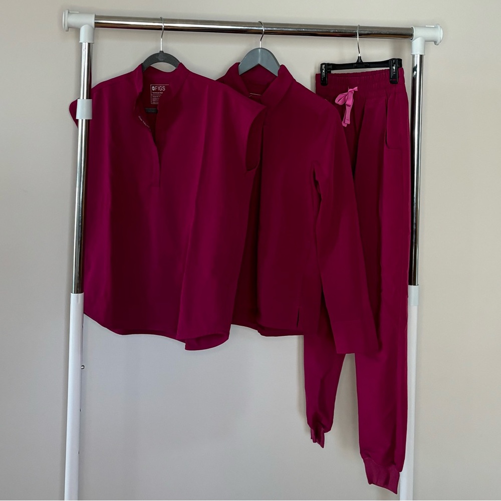 FIGS LIMITED EDITION DARK MAGENTA SET XS